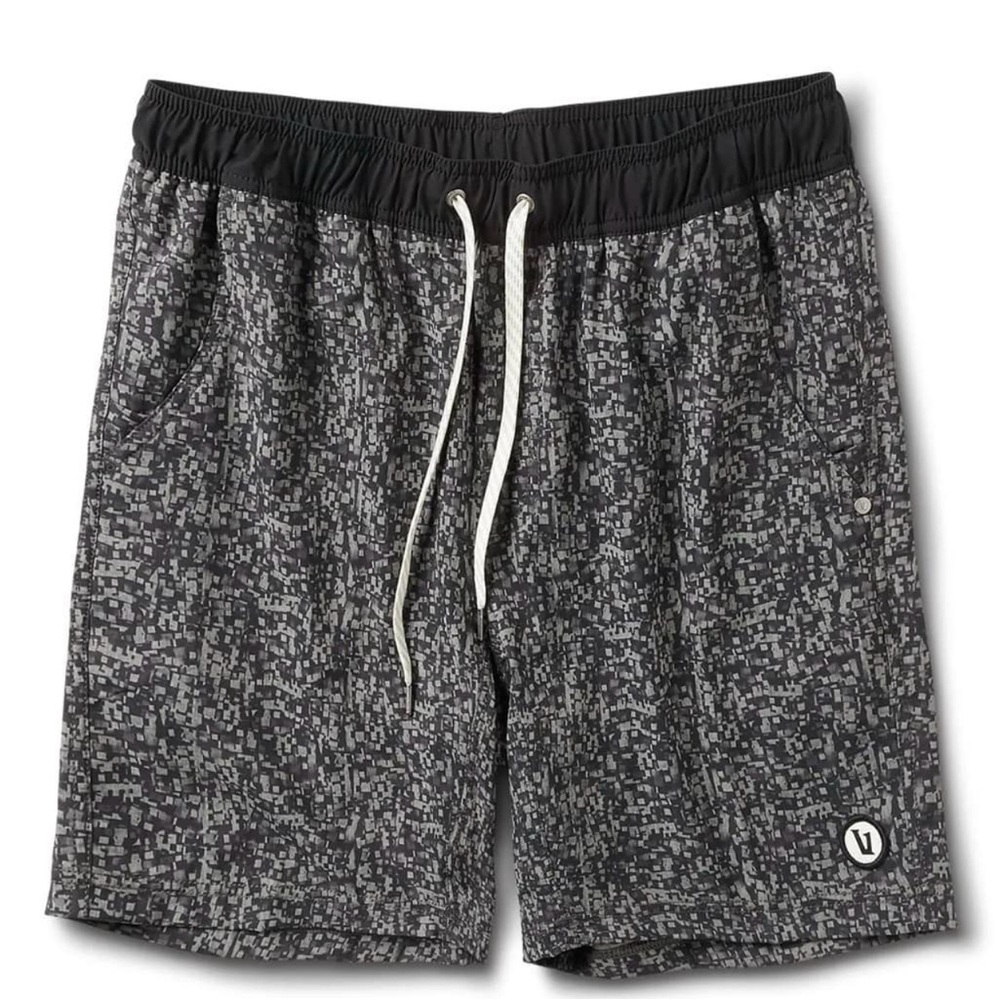 #211 Vuori Men’s Kore Shorts - Black/Grey Sz Med